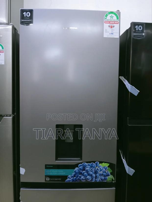 Hisense 286L Combi Defrost Fridge With Water Dispenser