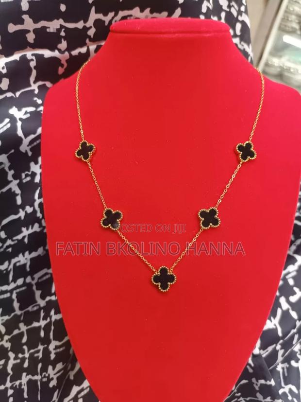 Unisex Van Cleef Necklace - main view