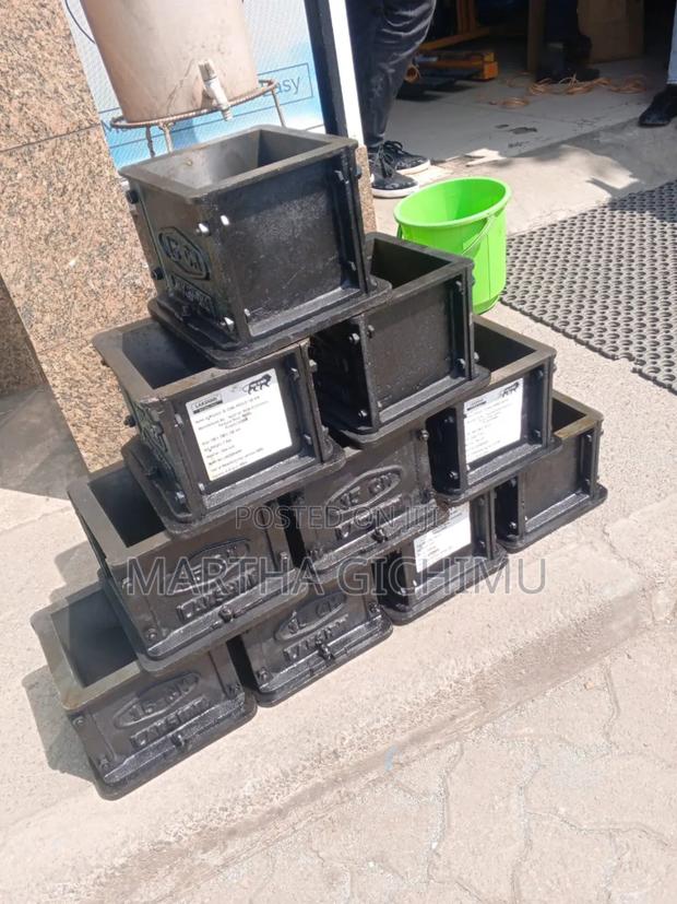 Cubes Now in Stock Cube Moulds - main view