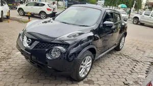 Nissan Juke S AWD 2017 Black
