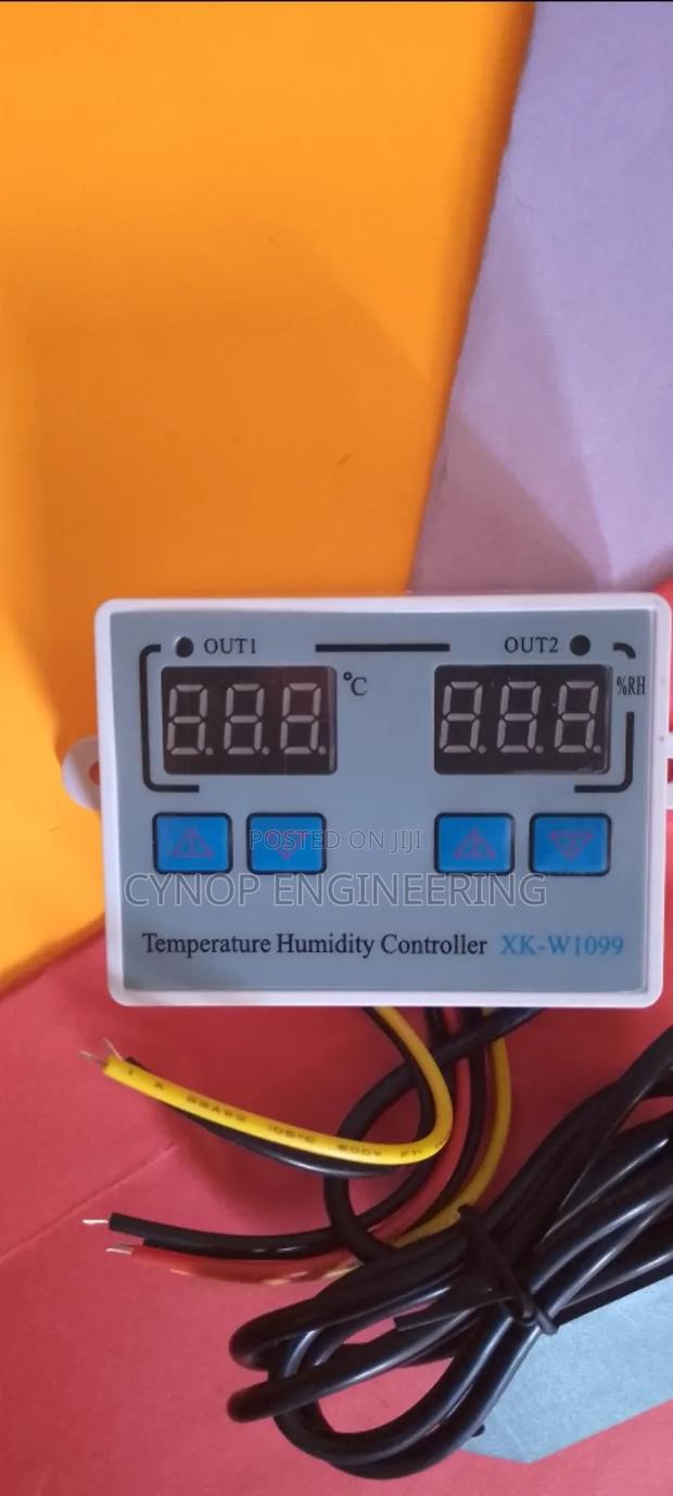 Room Hygrometer and Thermostat Device - main view