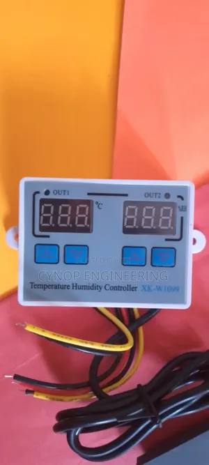 Hygrometer and Thermostat for Hatches