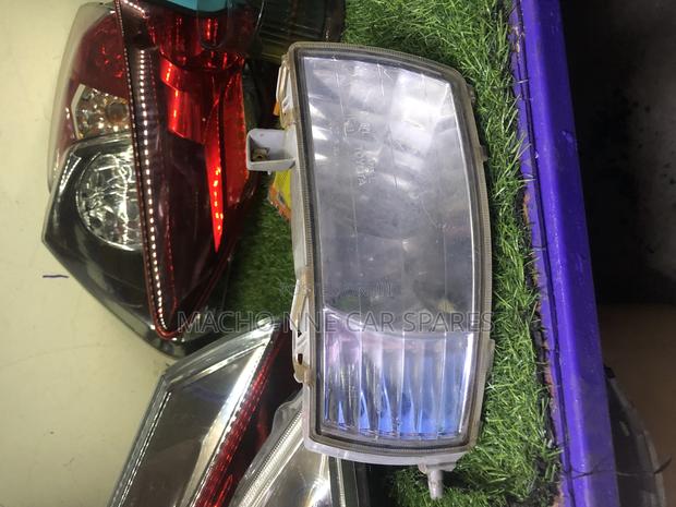 Toyota Wish 2005 Foglight - main view
