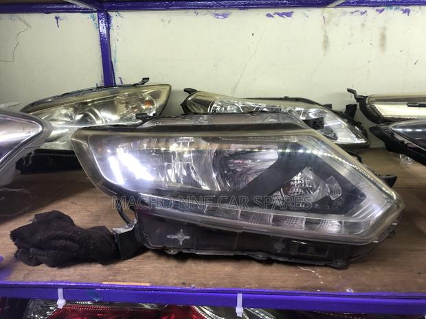 Nissan Xtrail Nt32 Non Xenon Headlight - thumbnail 3