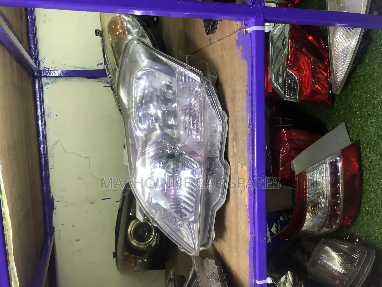 Toyota Premio 260-265 Non Xenon Headlight
