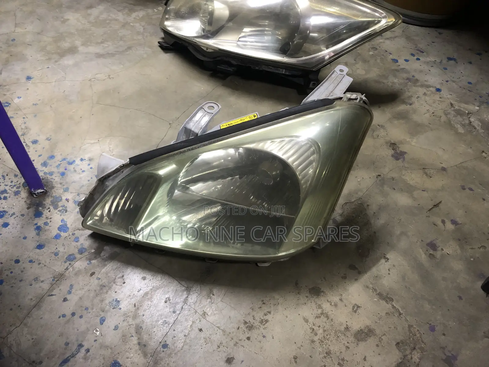 Toyota Premio 240 2005 Xenon Headlight