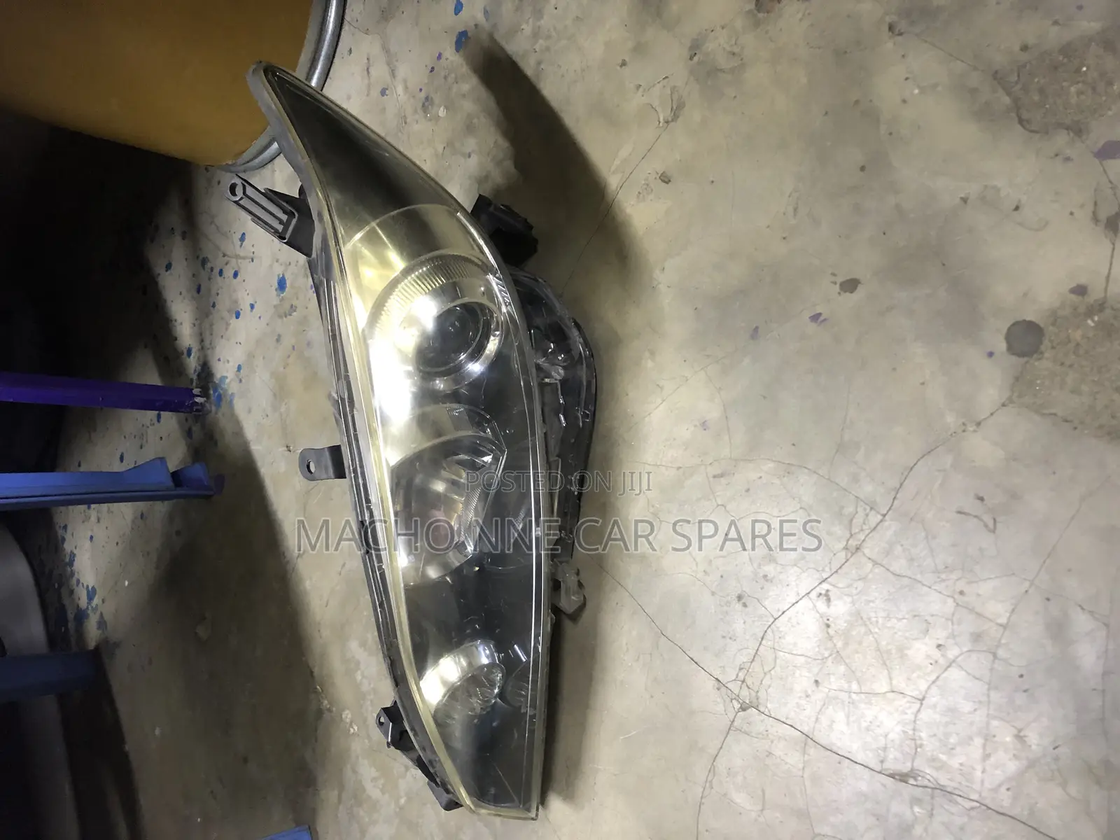 Toyota Wish 2010-2015 Non Xenon Headlight