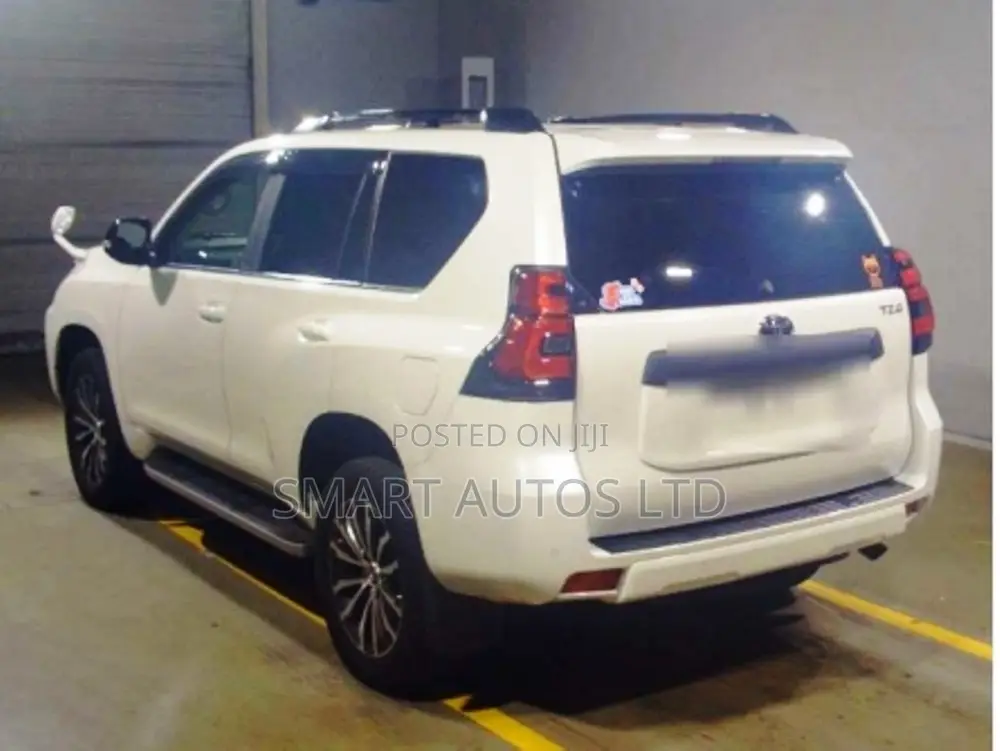 Toyota Land Cruiser Prado 2.8 2018 White