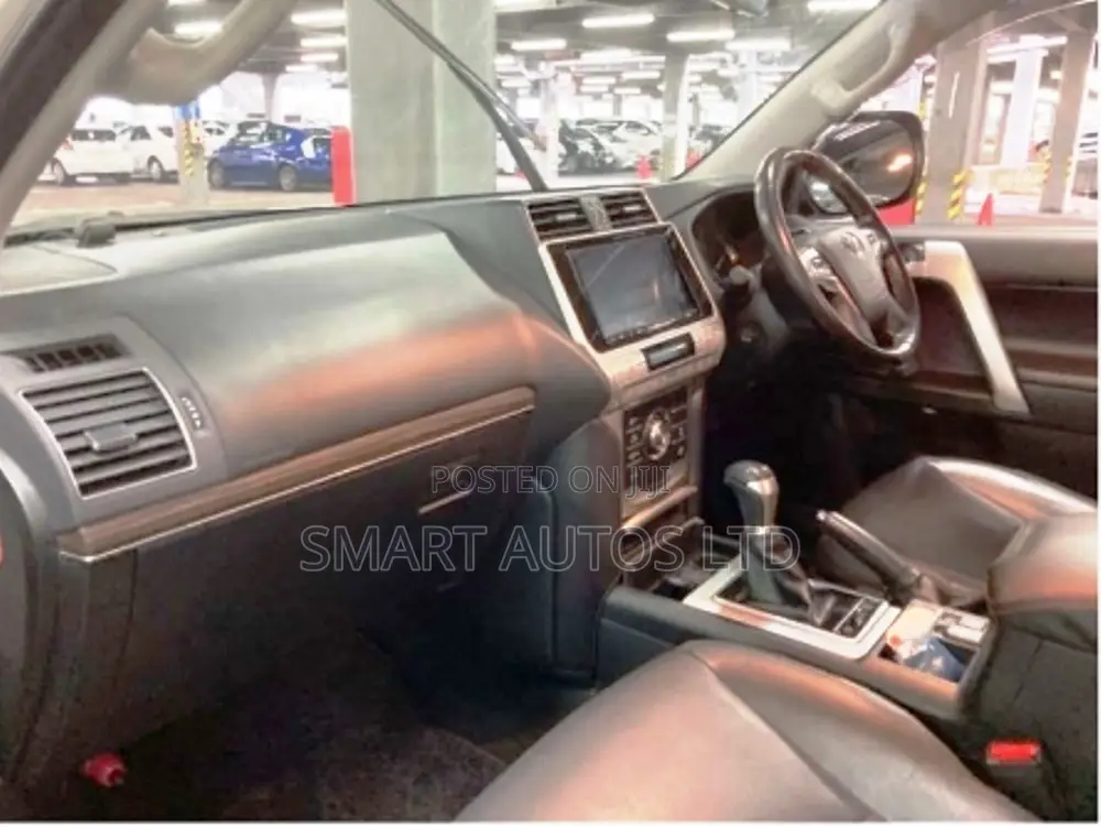 Toyota Land Cruiser Prado 2.8 2018 White