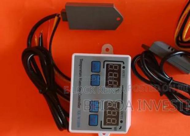 Hygrometer And Thermostat For Incubators - main view