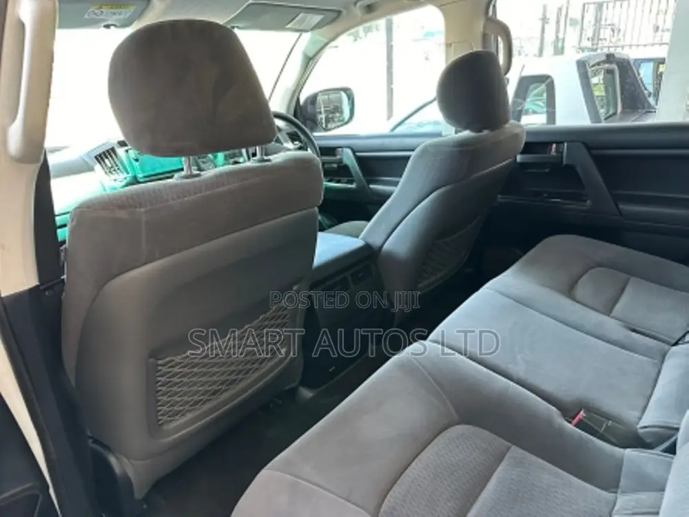 Toyota Land Cruiser 4.5 V8 GXR 2017 White