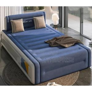 Double King-Size Inflatable BedHas Electric Pump - thumbnail 2
