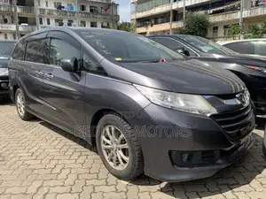 Used 2017 Honda Odyssey Hybrid 2.0 - 7-Seat Gray Minivan