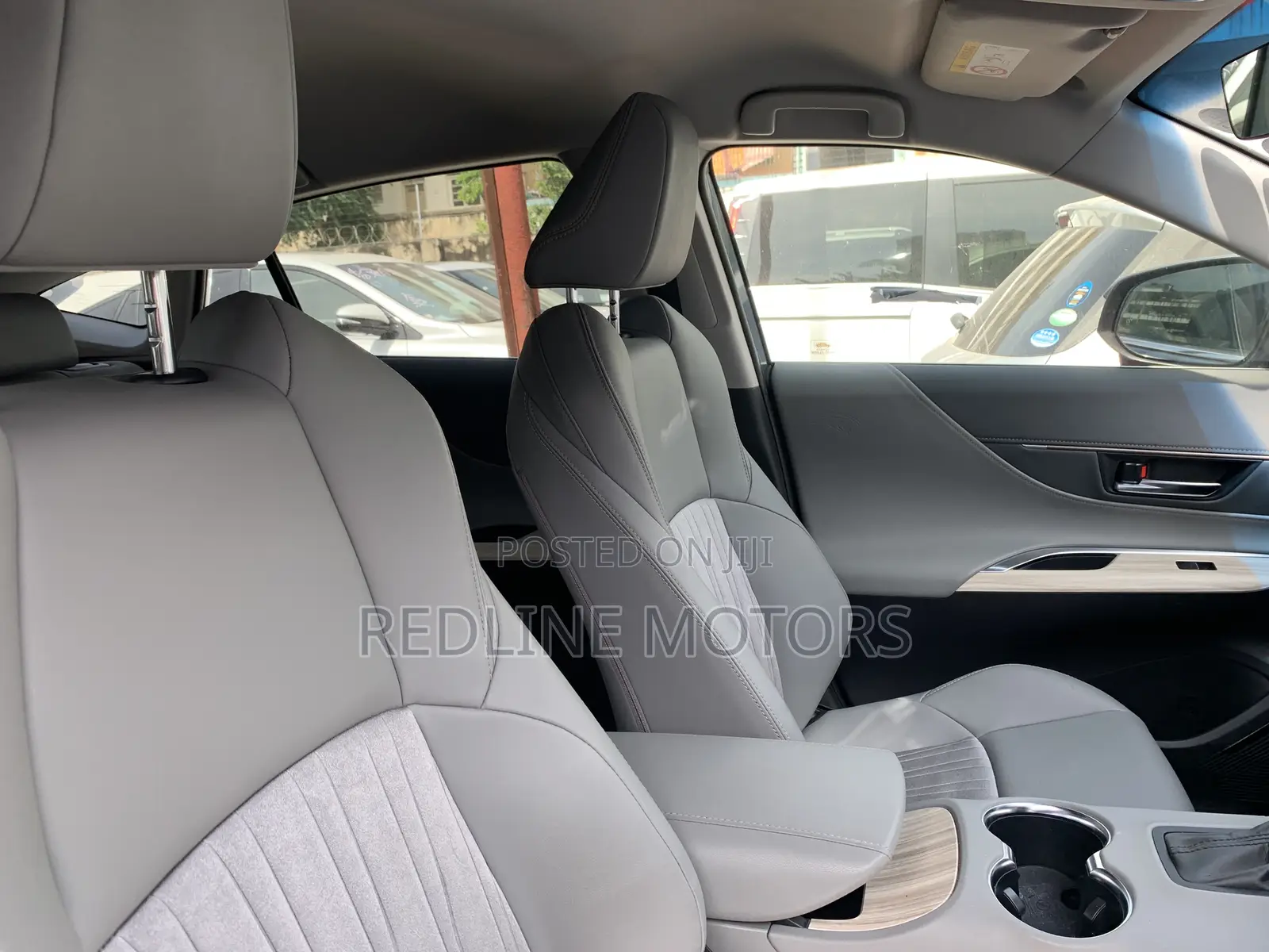 Toyota Harrier 2.0 2020 Silver