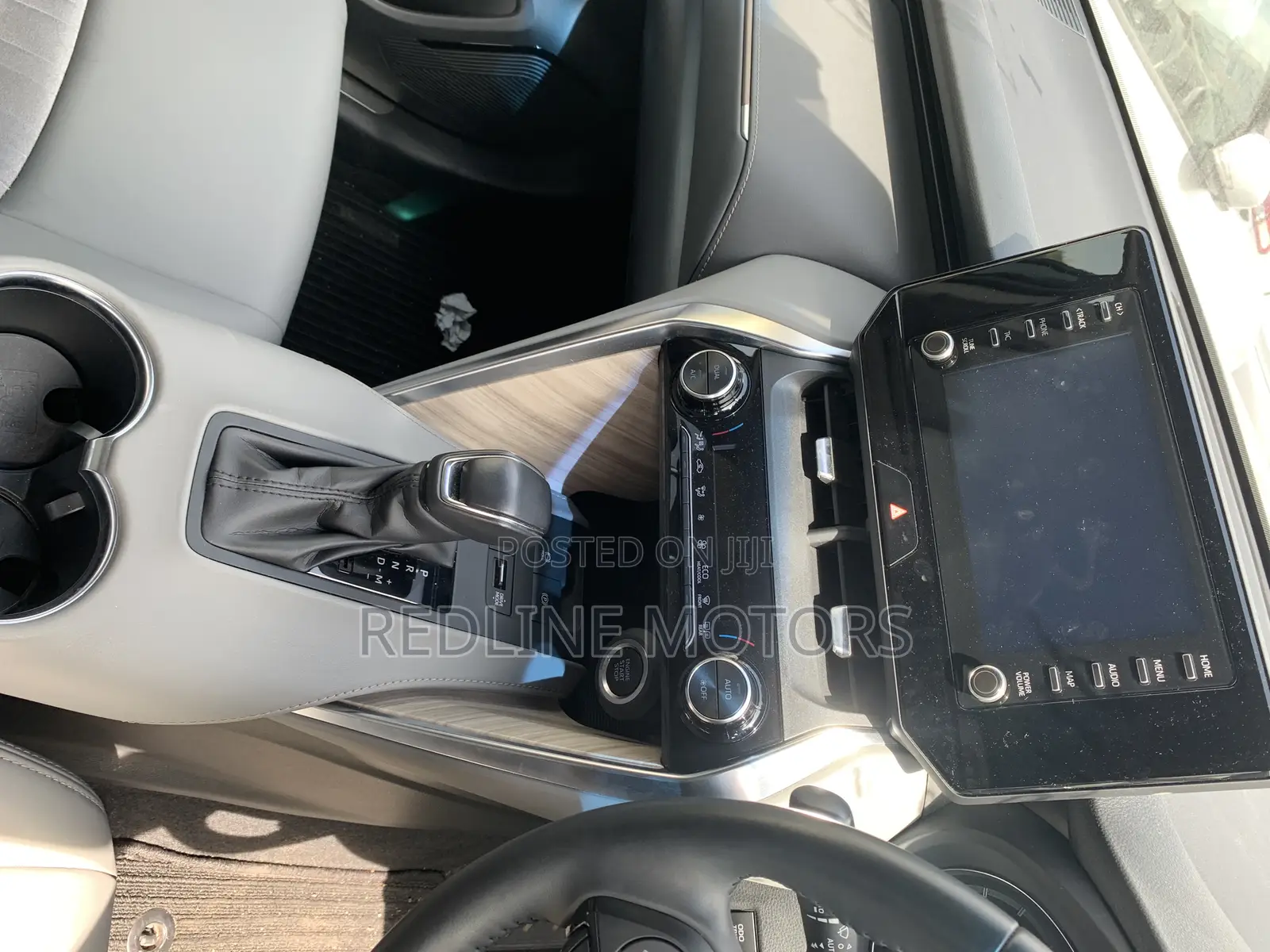Toyota Harrier 2.0 2020 Silver