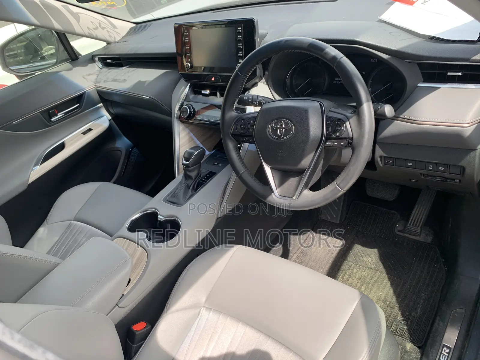 Toyota Harrier 2.0 2020 Silver