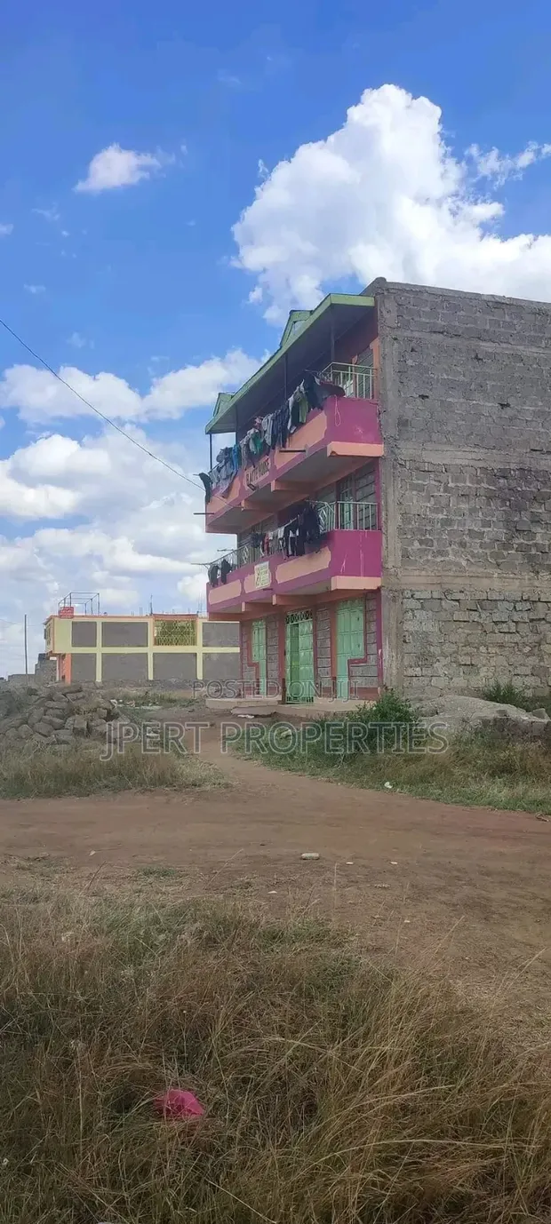 20bdrm Apartment in Witeithie, Witethie for sale