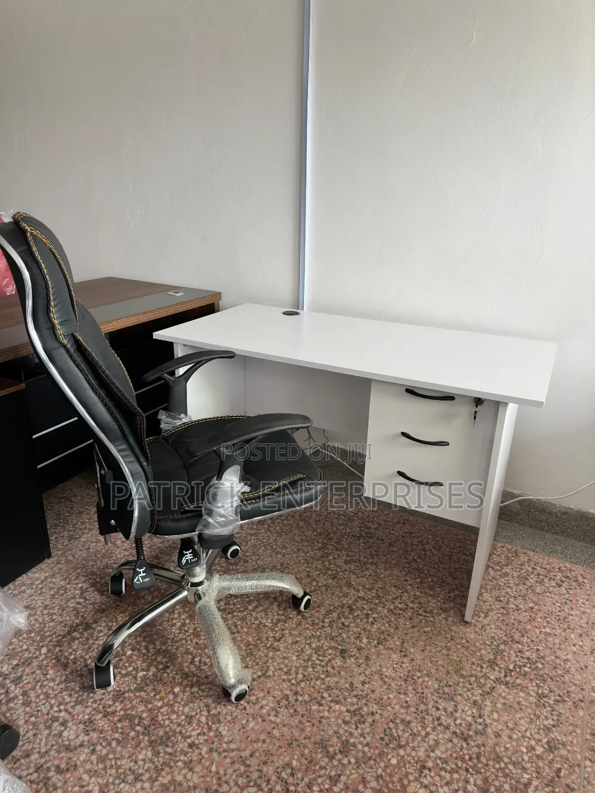 1.2 MTR Office/Home Study Desk Plus Executive Office Chair