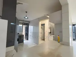 5bdrm Maisonette in Varsityville, Kamakis for rent