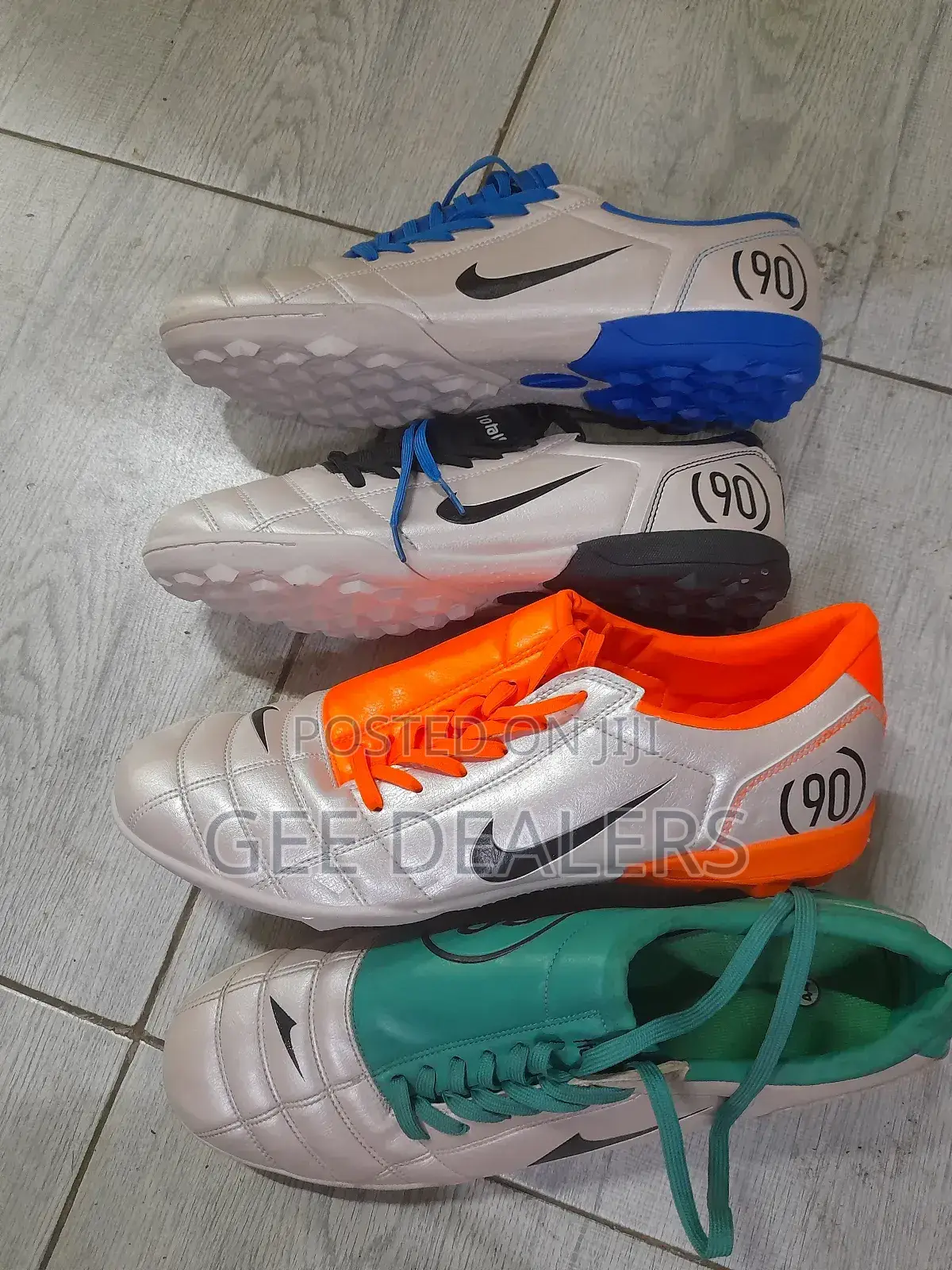 Total 90 Trainer Shoes >T90 Football Trainer Shoes