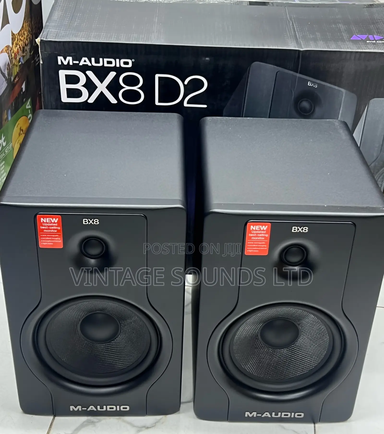 M-Audio BX8 Carbon 8-Inch Active 2-Way Studio Monitor
