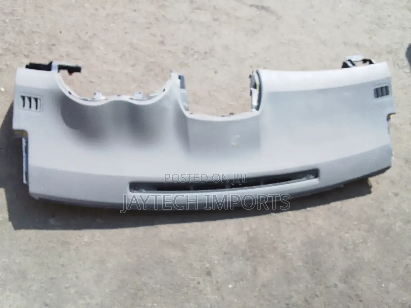 Axio /Fielder 2007 Dashboard Bench Colour