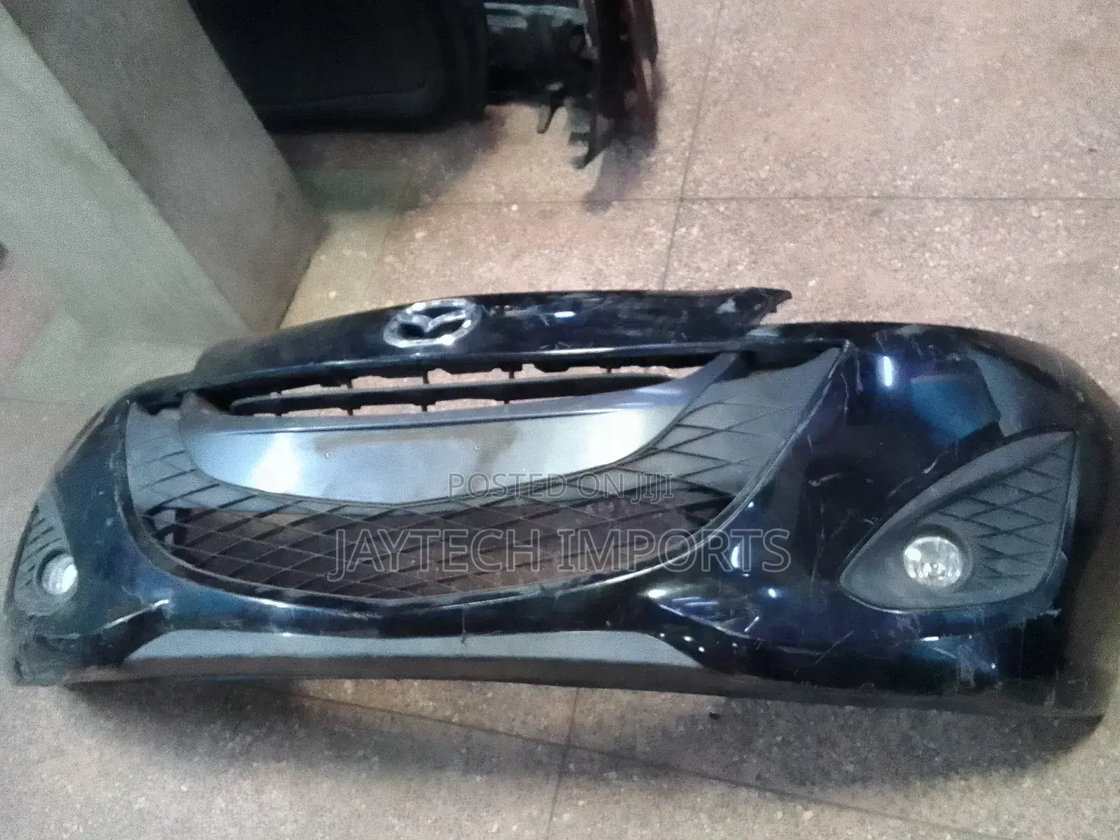 Axela 2010 Front