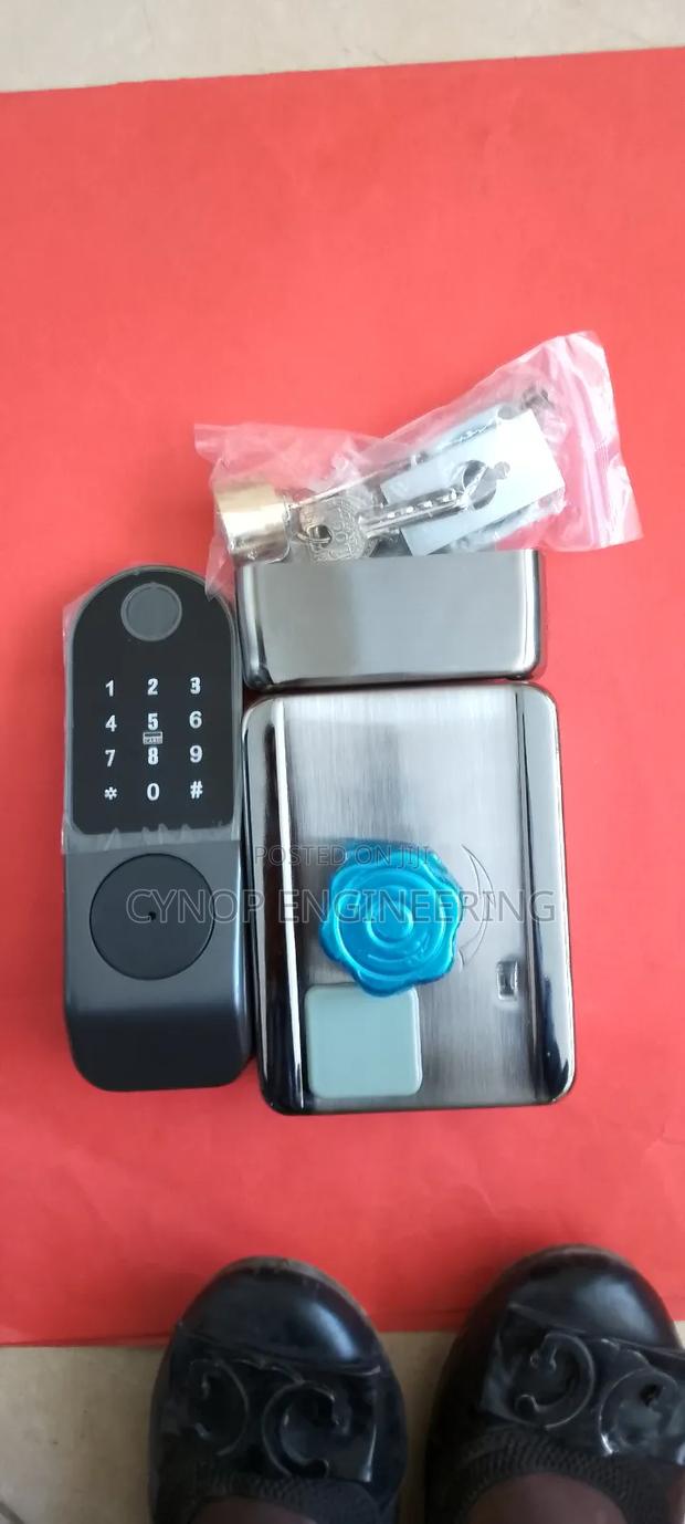 Smart Lock With Rfid and Fingerprint - main view