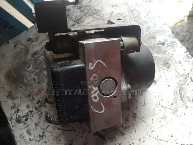 Toyota Prado 95 Abs Pump - main view