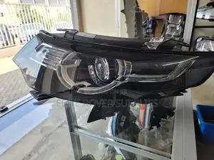 Discovery Sport L550 Headlight