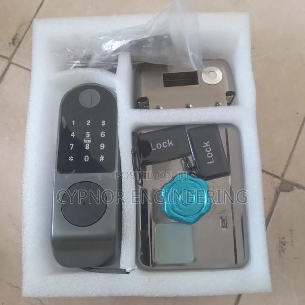 Gate Lock With Biometric Fingerprint Acess