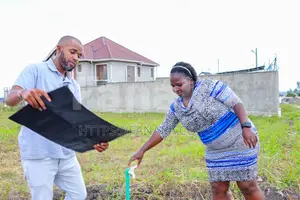 Prime Plots in Malaa ^KK