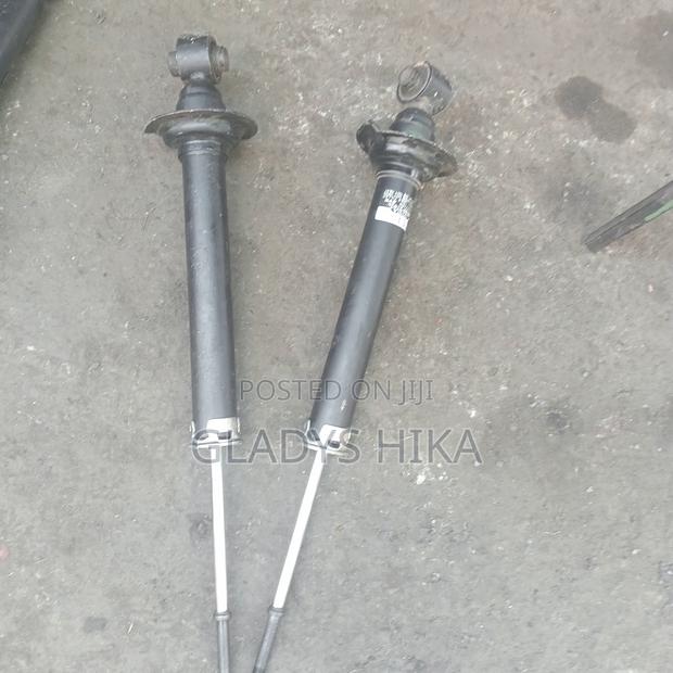 Ex Japan Rear Shocks for Mark X 2006 on Sale