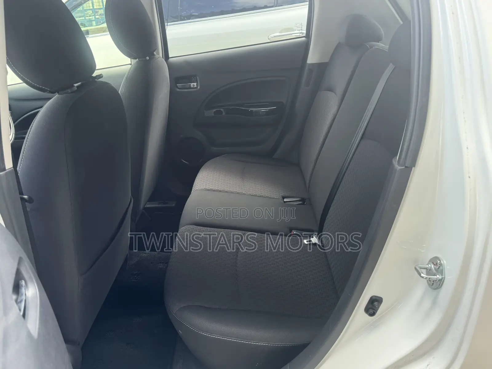 Mitsubishi Mirage SE 2017 White