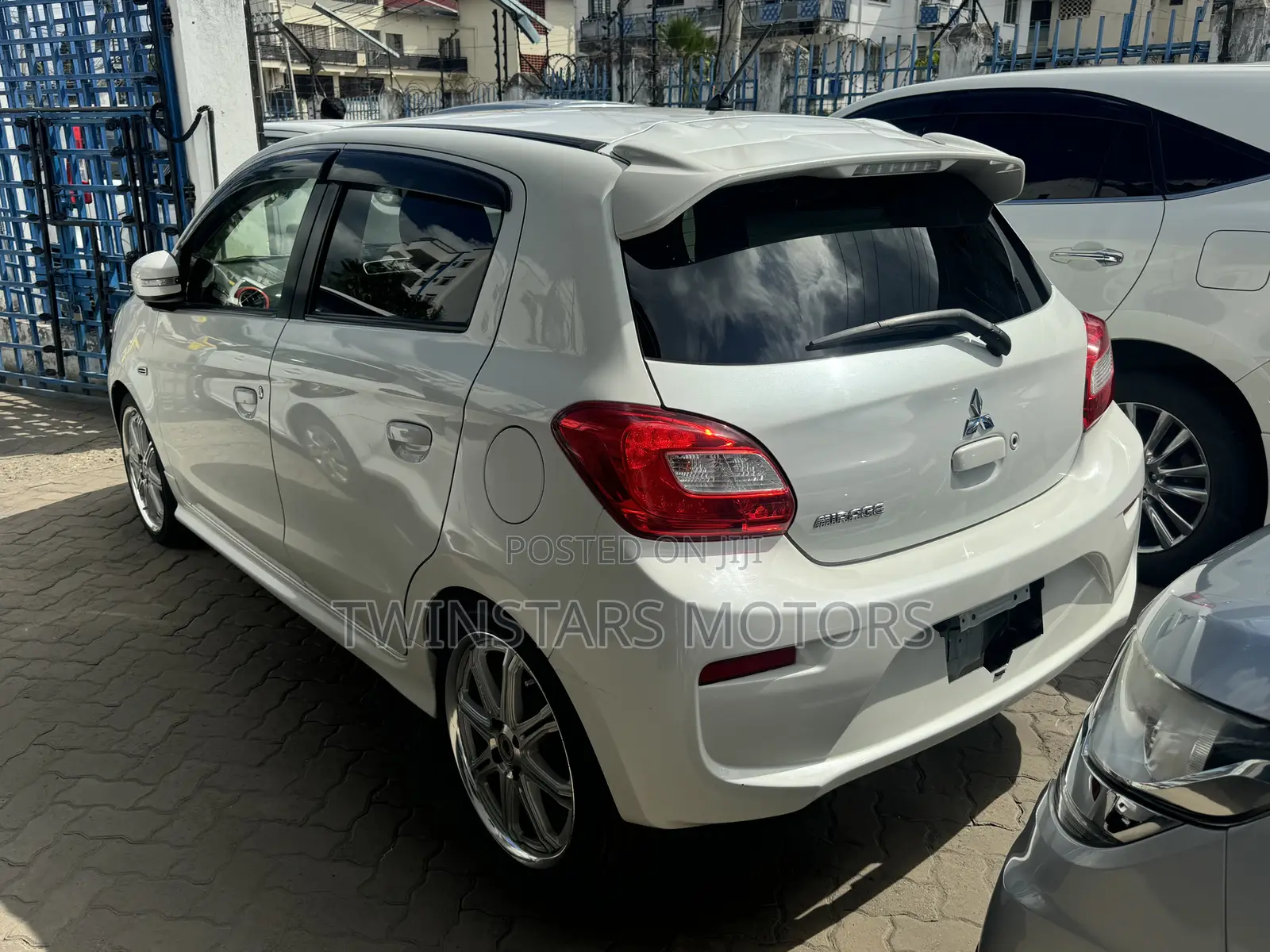 Mitsubishi Mirage SE 2017 White