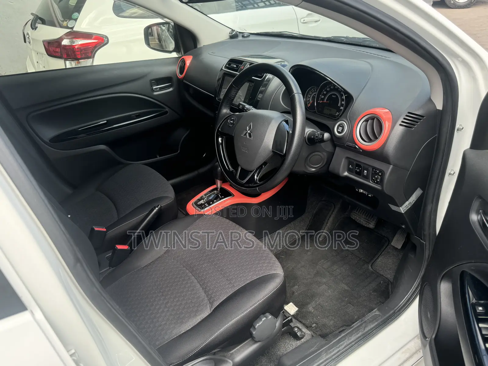 Mitsubishi Mirage SE 2017 White