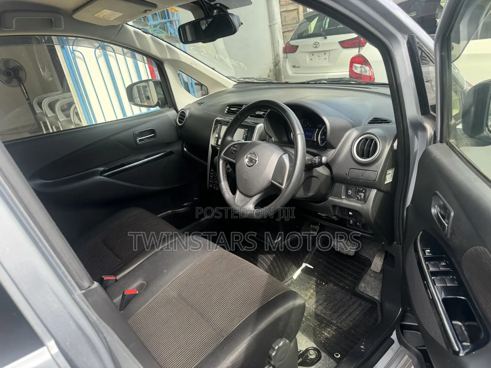 Nissan Dayz Highway Star G 2018 Silver