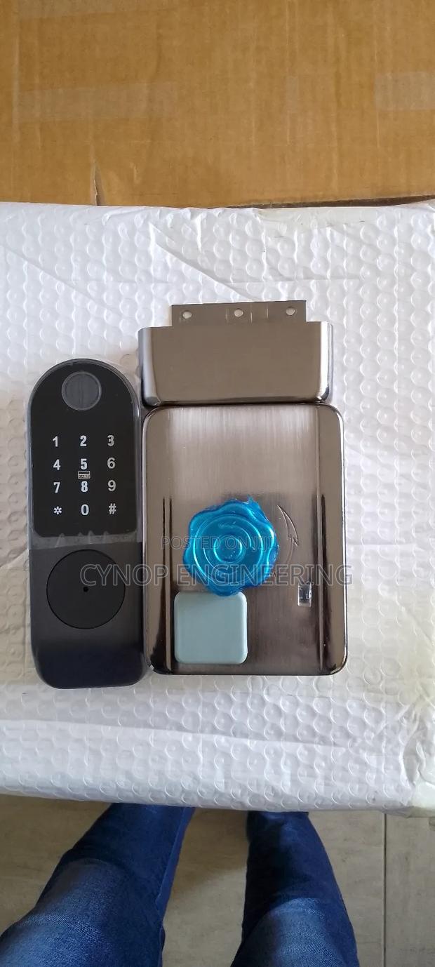 Passcode Gate Lock for Secure Entry - main view