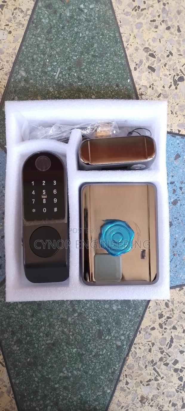 Fingerprint Access Gate Lock for Homes - main view