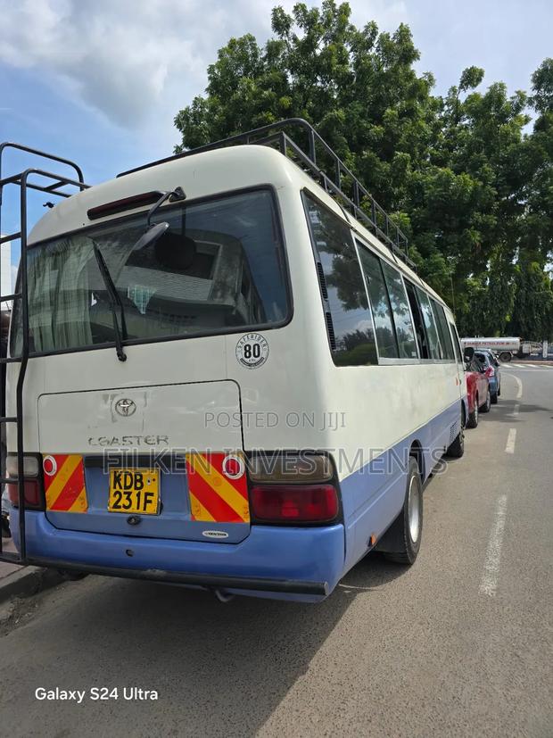 Toyota Coaster 2015 White - thumbnail 6