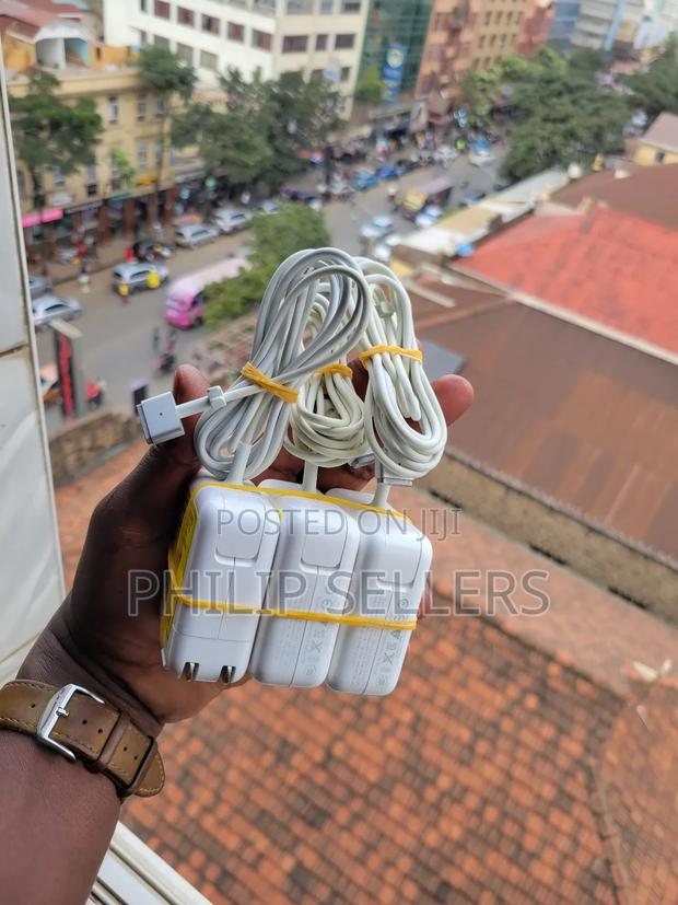 85W Magsafe 2 18.5V 4.6A Macbook Adapter - main view
