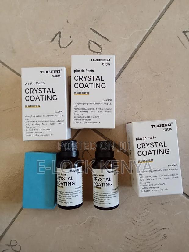 Easily Rejuvenated Car Plastic Surfaces Restorer