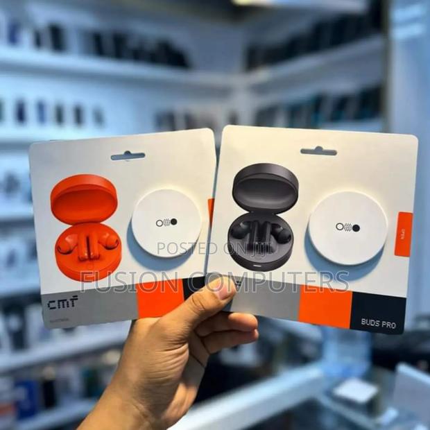 Nothing Buds Pro - main view