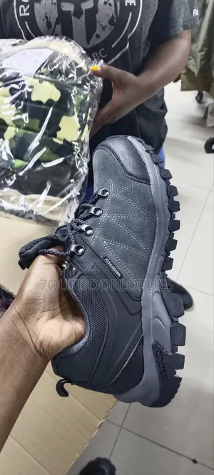 Verhunt Waterproof Hiking Shoes