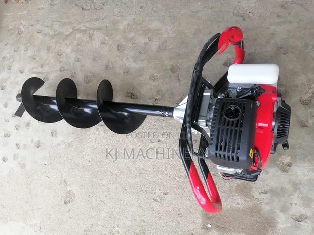 Gasoline Four Stroke Earth Auger Machine. - thumbnail 2