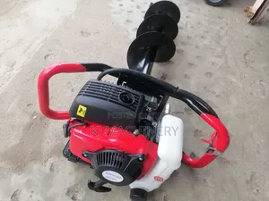 Gasoline Four Stroke Earth Auger Machine.