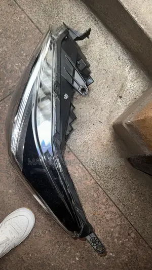 Subaru Impreza SJG 2015 Headlight (8P,8V )