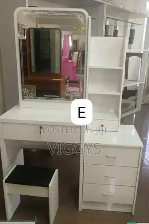 New Dressing Table With Sliding Mirror/ Mirror DS