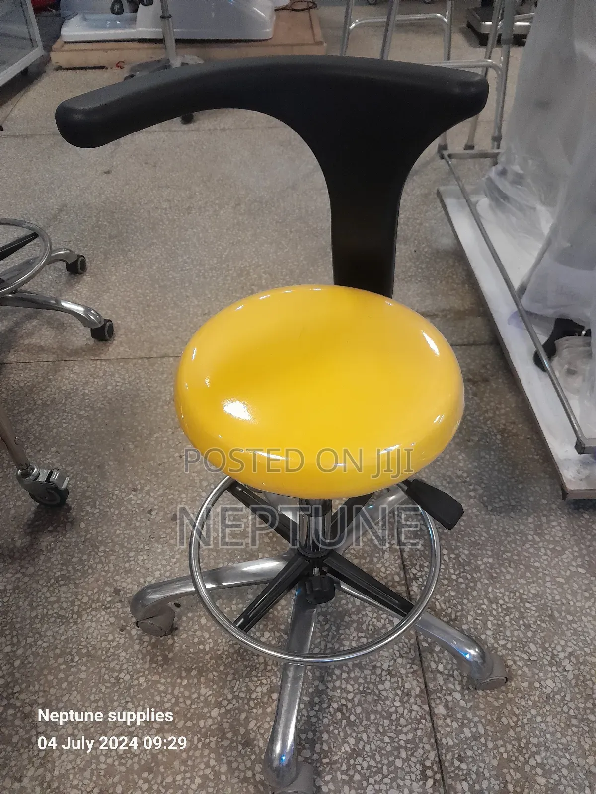 Doctor Stool With Back Rest