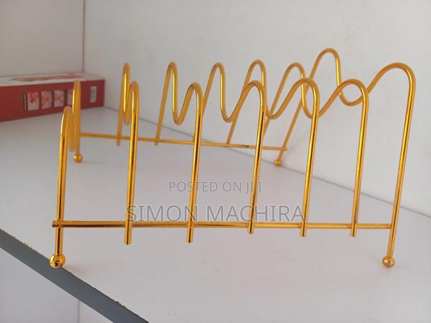 Gold Plate Stand - main view